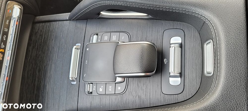 Mercedes-Benz GLE 400 d 4Matic 9G-TRONIC AMG Line - 29