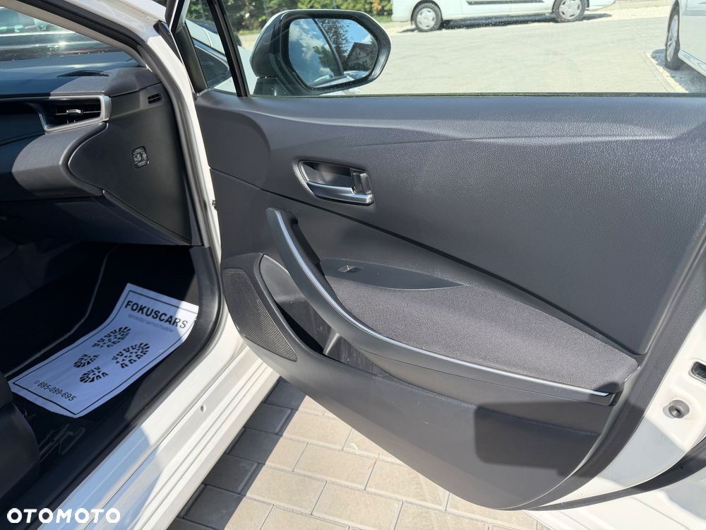 Toyota Corolla 1.8 Hybrid Comfort - 28