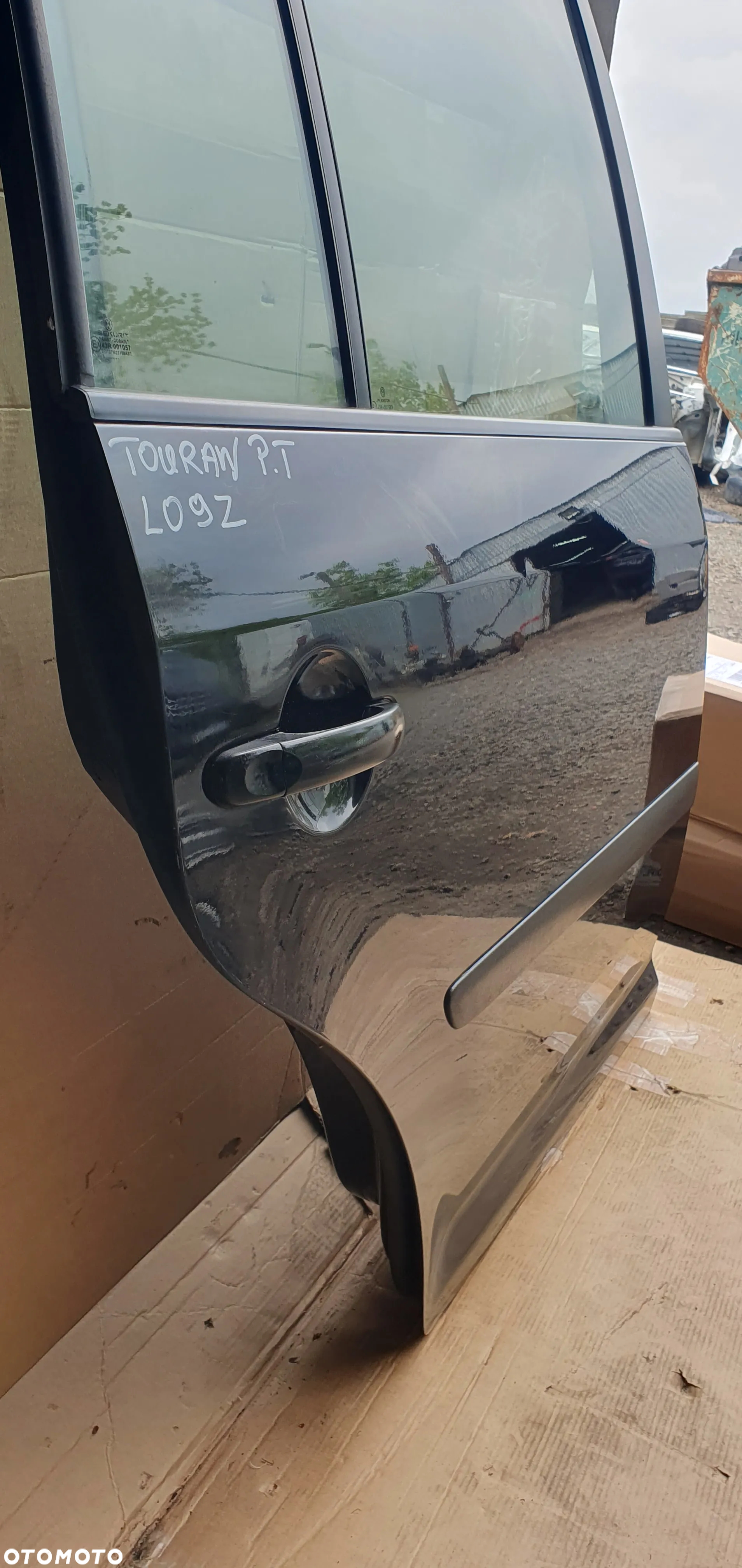 Drzwi prawy tył tylne prawe VW Touran 1T0 LC9Z - 7