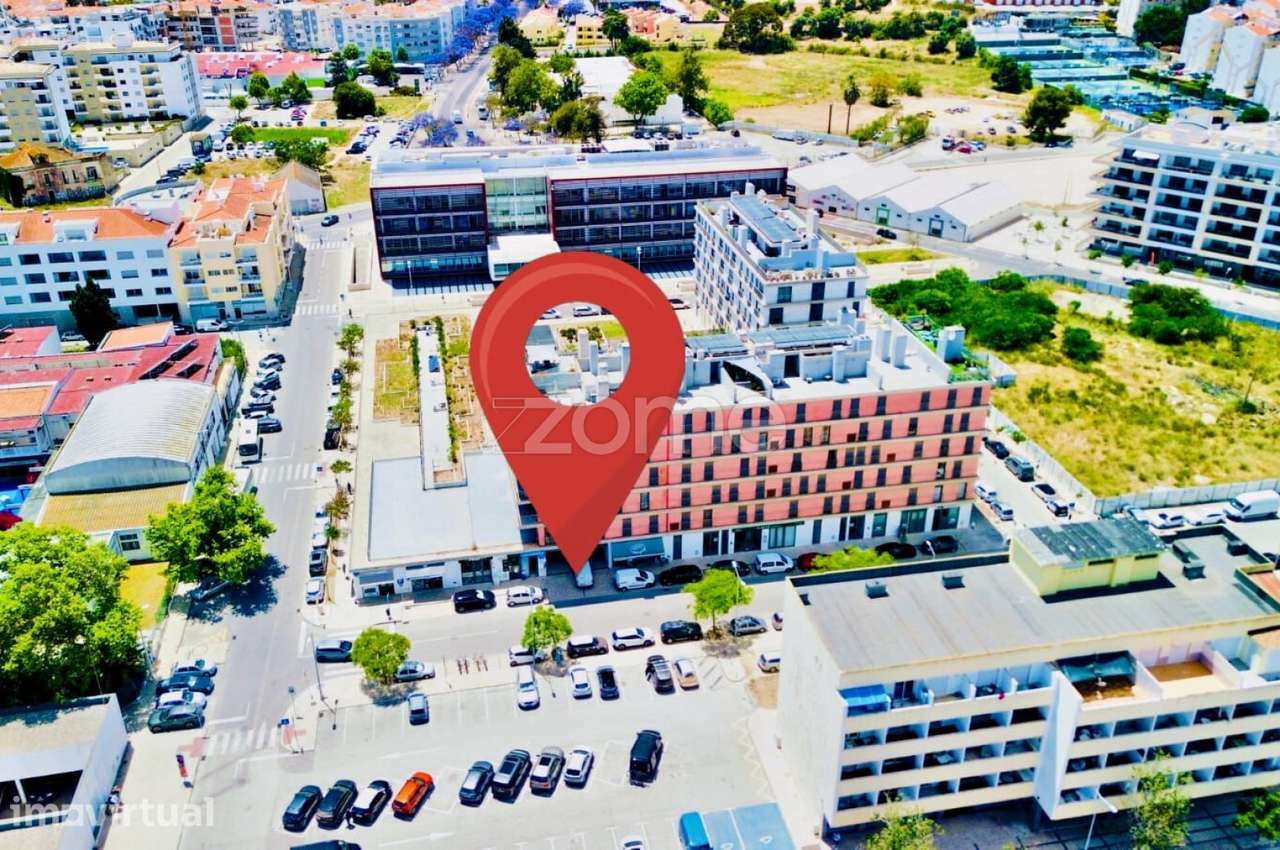 Garagem, São Gonçalo de Lagos, Praça do Municipio - Grande imagem: 2/18