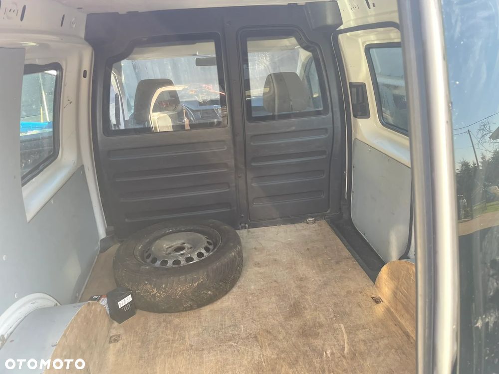 Volkswagen Caddy - 11