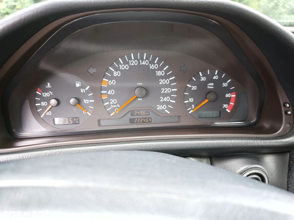 Mercedes-Benz CLK - 5