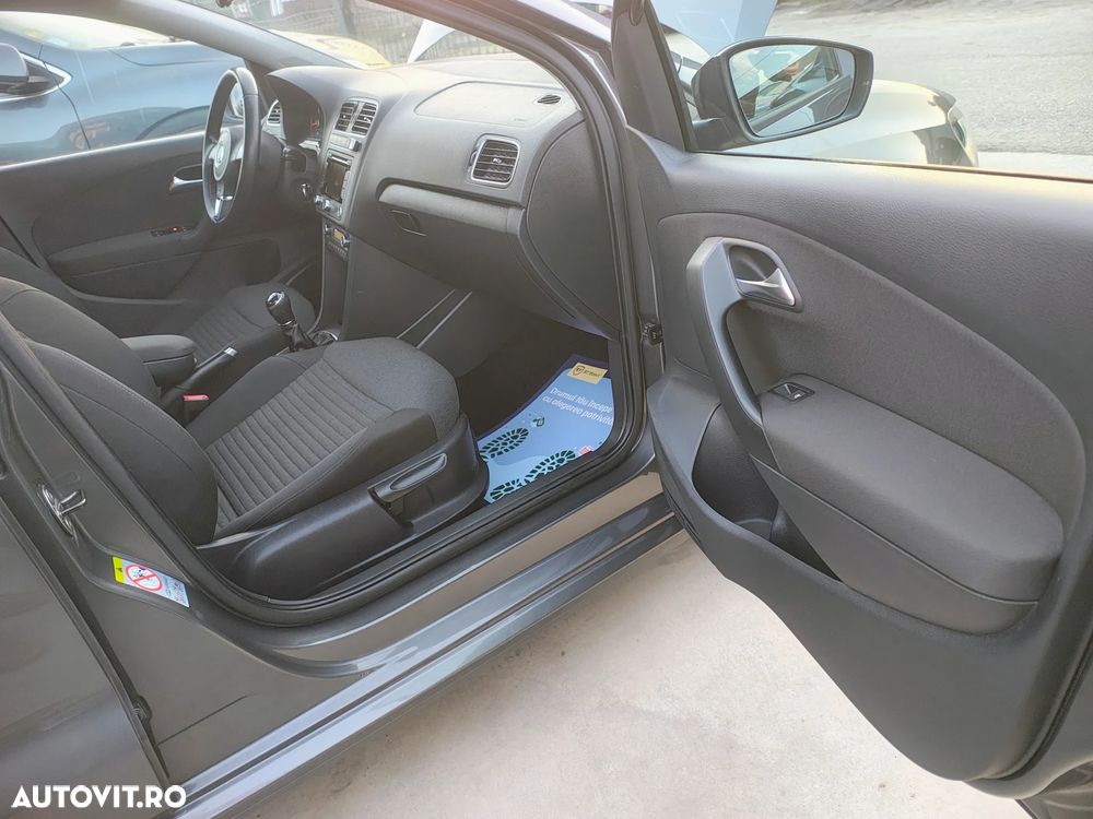 Volkswagen Polo 1.6 TDI Blue Motion Technology Comfortline - 17