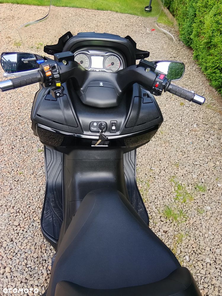 Suzuki Burgman - 9
