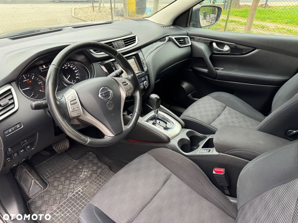 Nissan Qashqai 1.6 DCi Xtronic N-Connecta - 20
