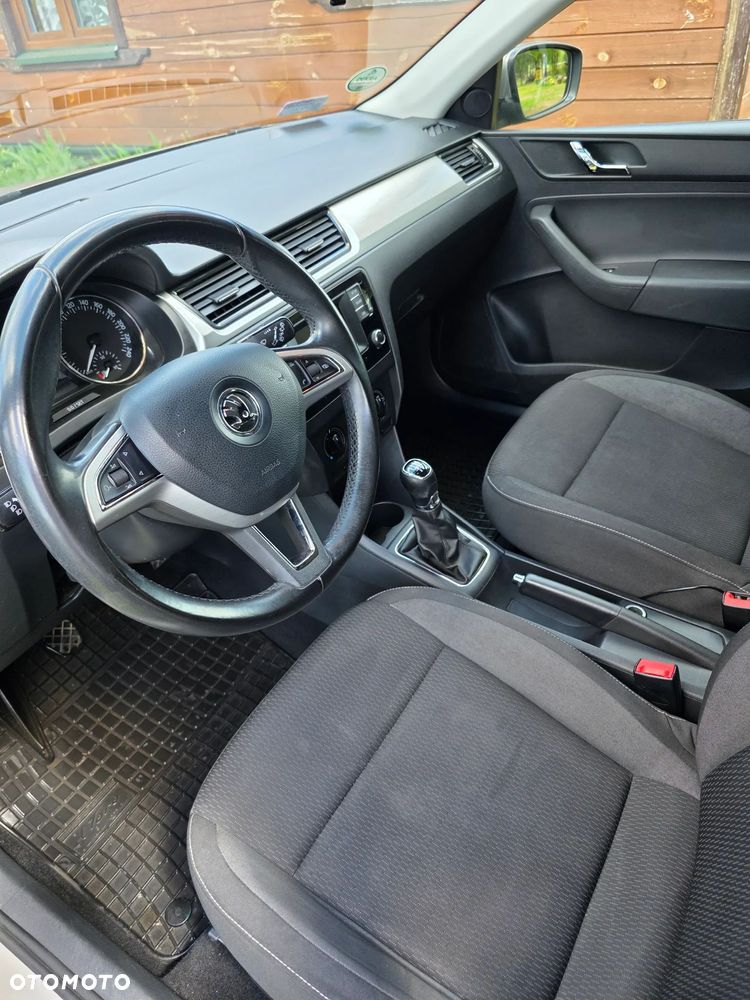 Skoda RAPID 1.2 TSI Ambition - 8