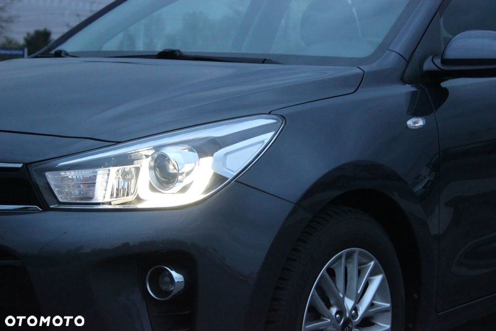 Kia Rio 1.2 L - 10