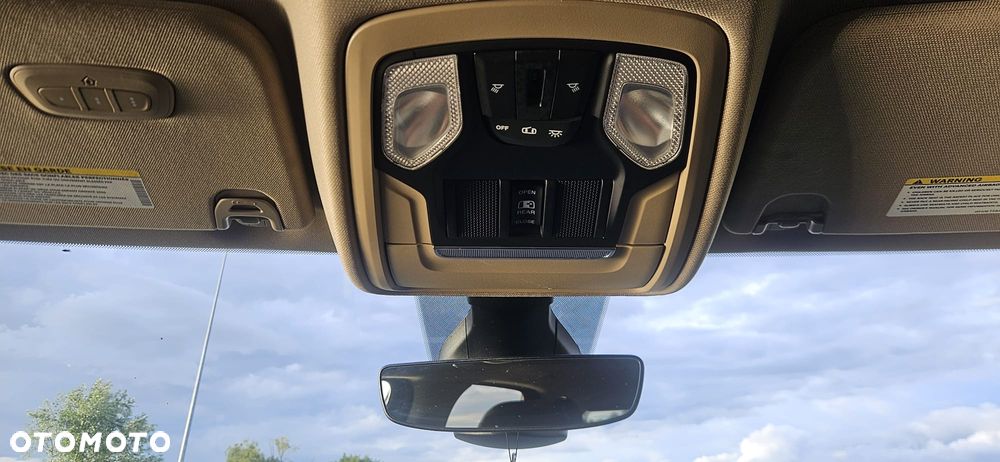 Dodge RAM - 28
