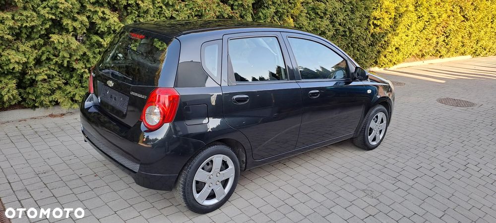 Chevrolet Aveo - 9