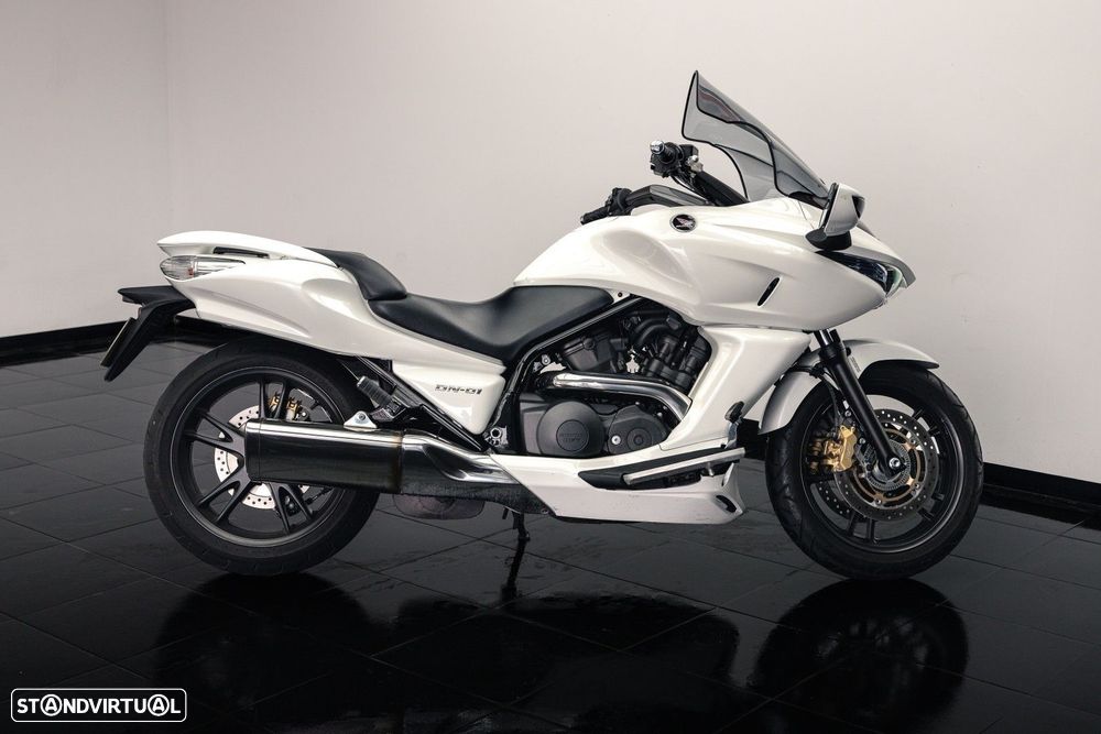 Honda DN-01 NSA 700A - 13