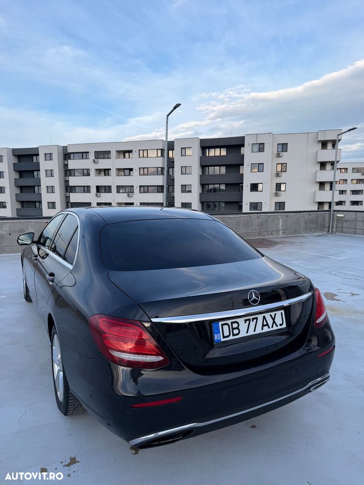 Mercedes-Benz E 220 d T-Modell Aut - 4