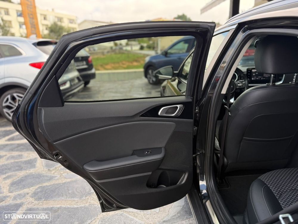 Kia XCeed 1.6 GDi PHEV Tech - 15