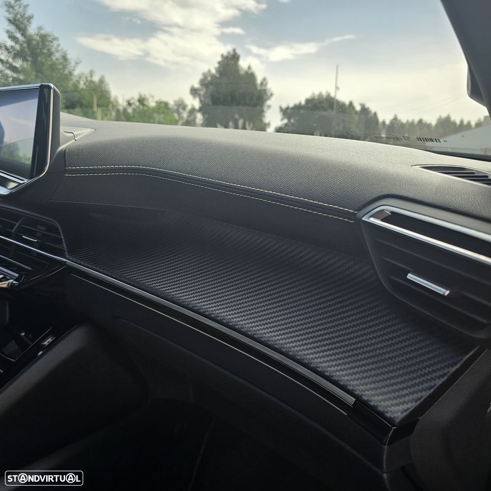 Peugeot e-2008 50 kWh GT - 15