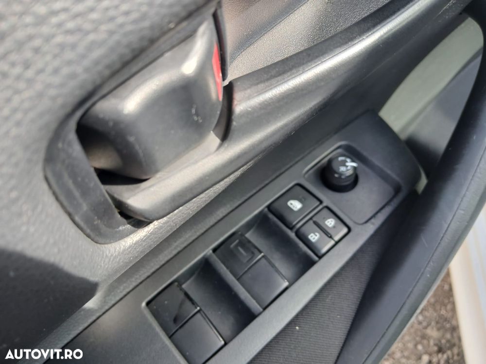 Toyota Corolla 1.2 Turbo 116 CP Dynamic - 9