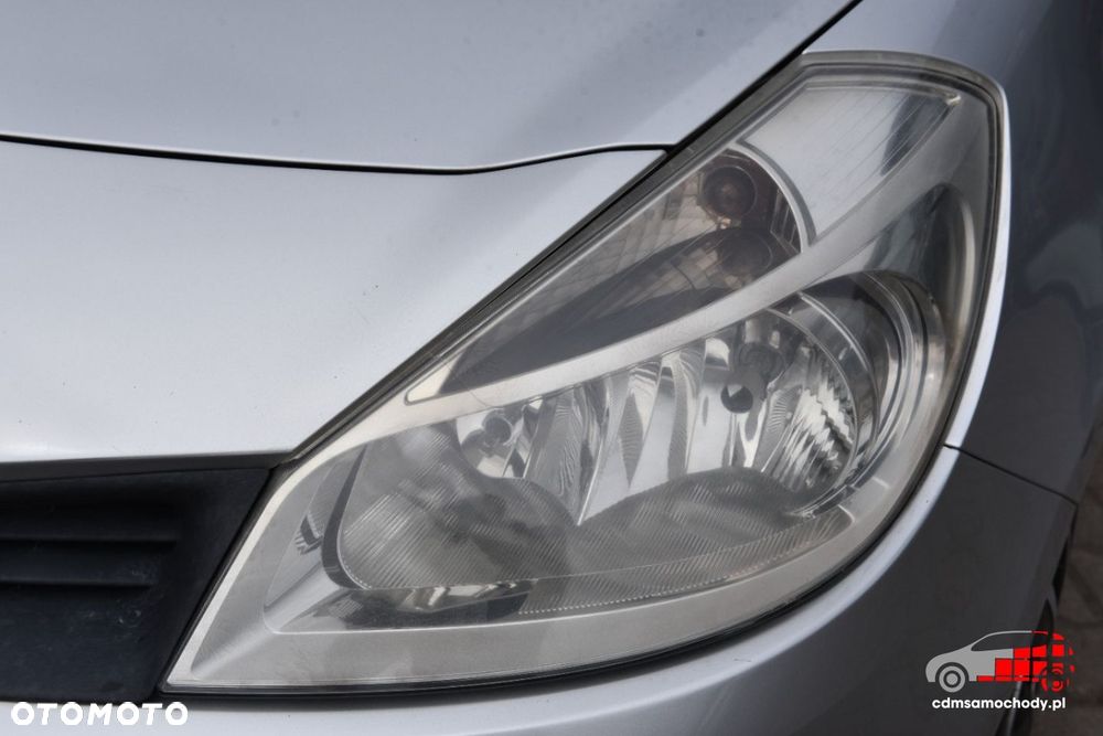 Renault Clio - 13
