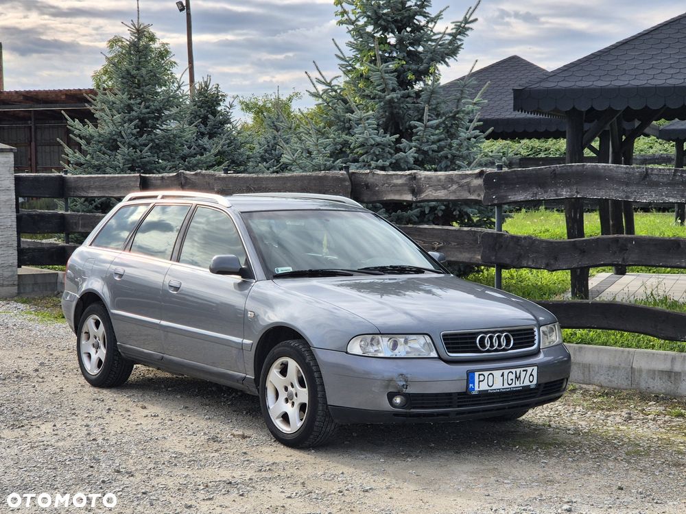 Audi A4 Avant 2000 photo 2