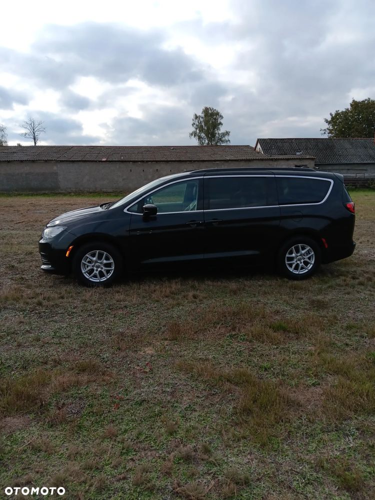Chrysler Pacifica - 7