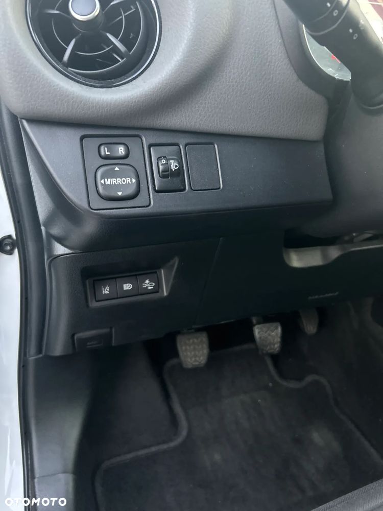 Toyota Yaris 1.5 Premium - 15