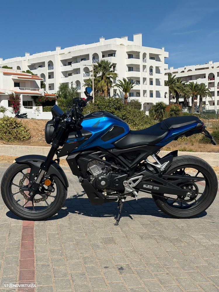 Honda CB 125R - 3