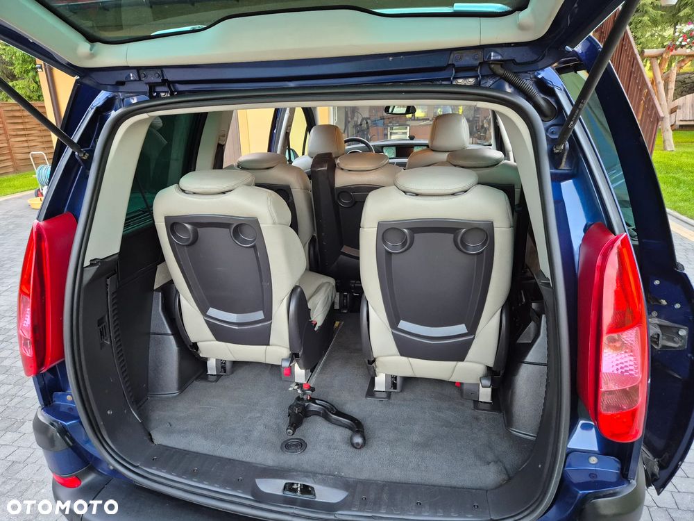 Peugeot 807 - 20