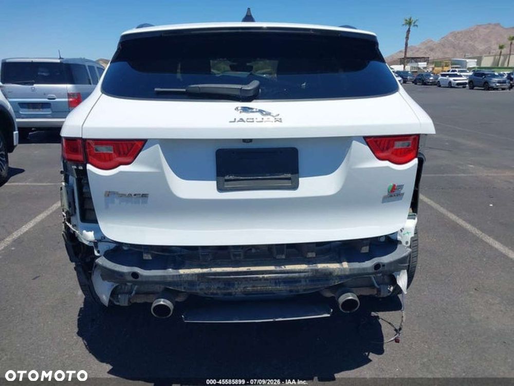 Jaguar F-Pace - 4