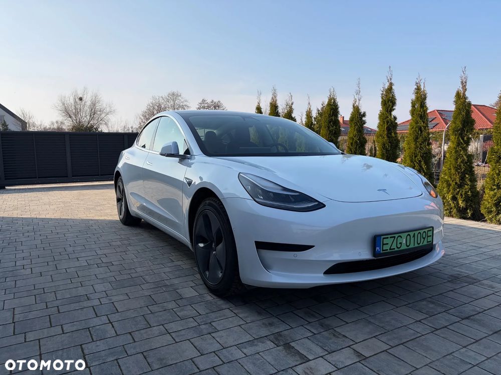 Tesla Model 3 - 5