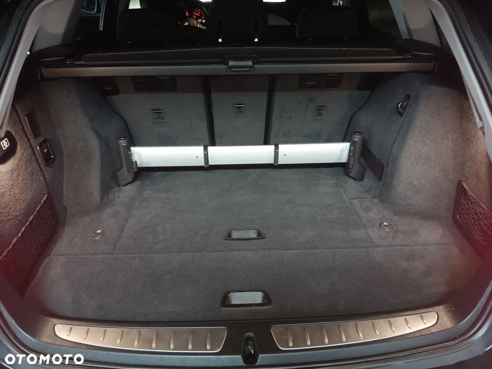 BMW Seria 3 320d Efficient Dynamics - 16