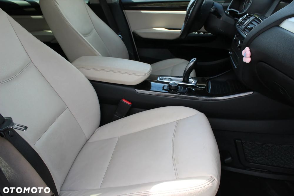 BMW X3 xDrive20d Luxury Line - 8