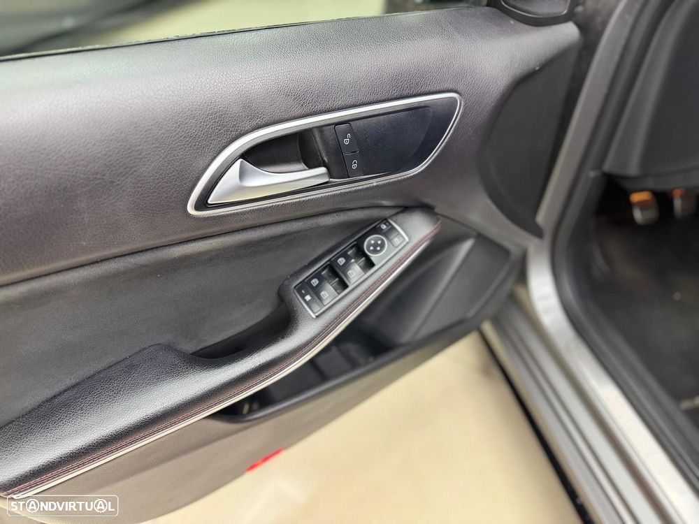 Mercedes-Benz A 180 d AMG Line - 17