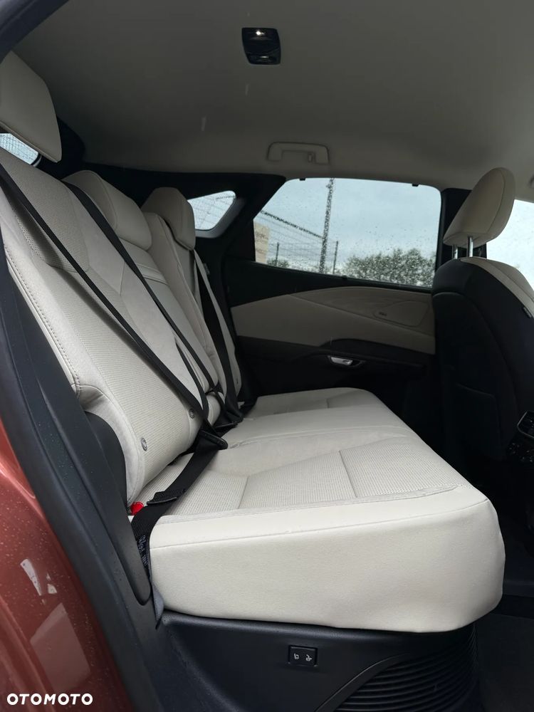 Lexus RX 450h+ Omotenashi - 22
