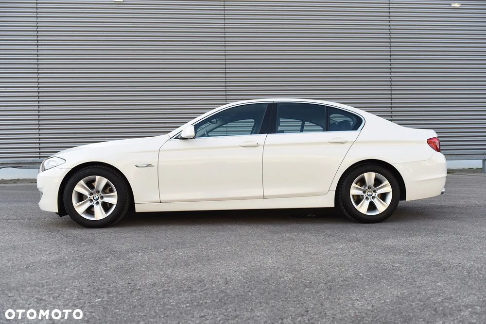 BMW Seria 5 520d - 13