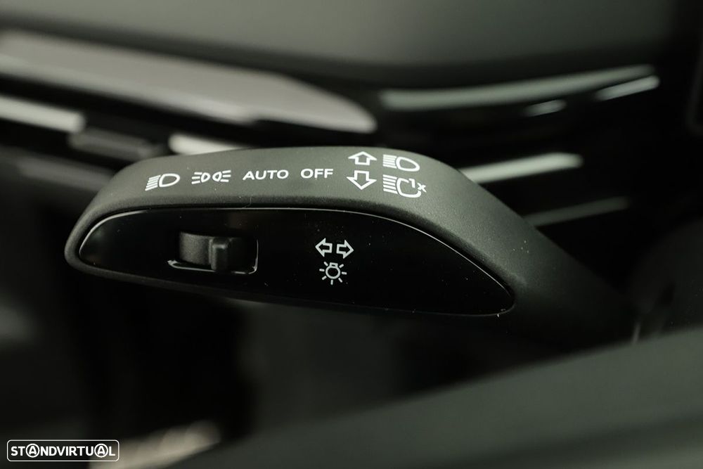 MG MG4 64 kWh Luxury - 15