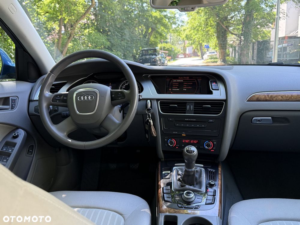 Audi A4 Avant 2.0 TDI - 26