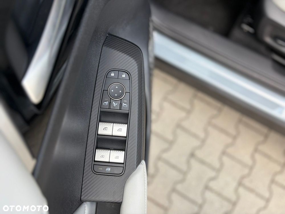 Mitsubishi Outlander - 19