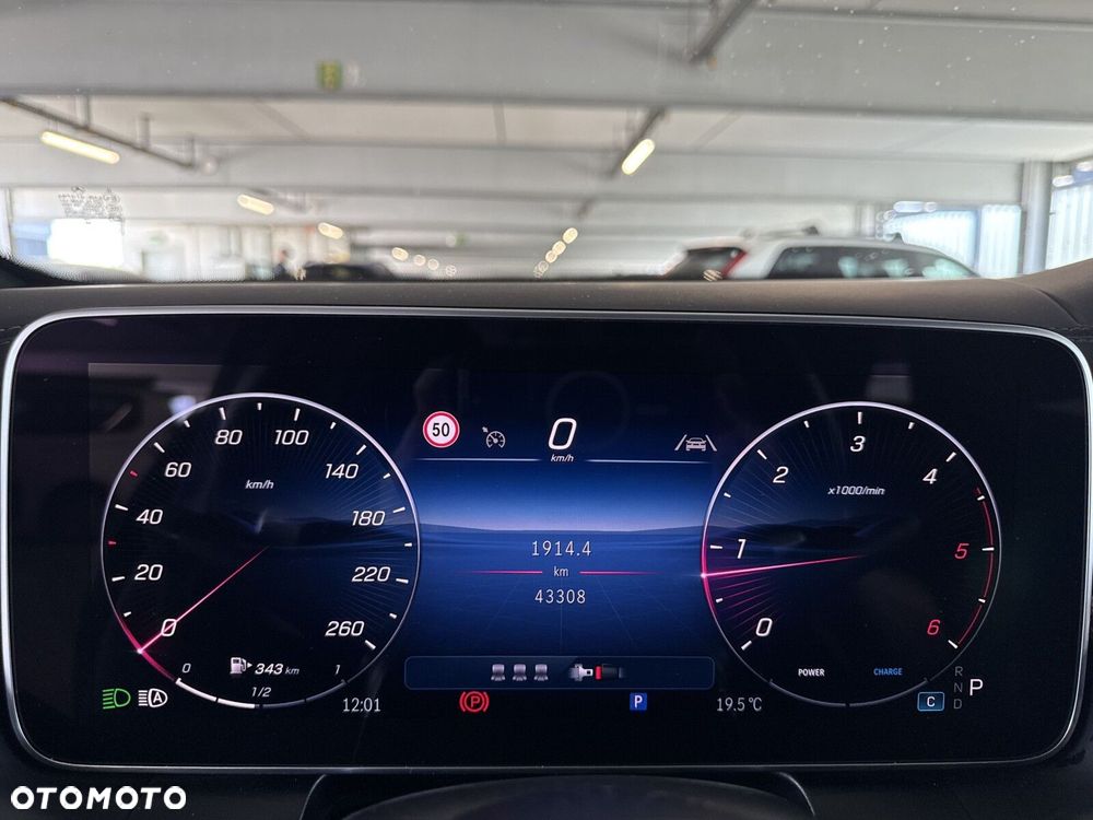 Mercedes-Benz GLC - 13