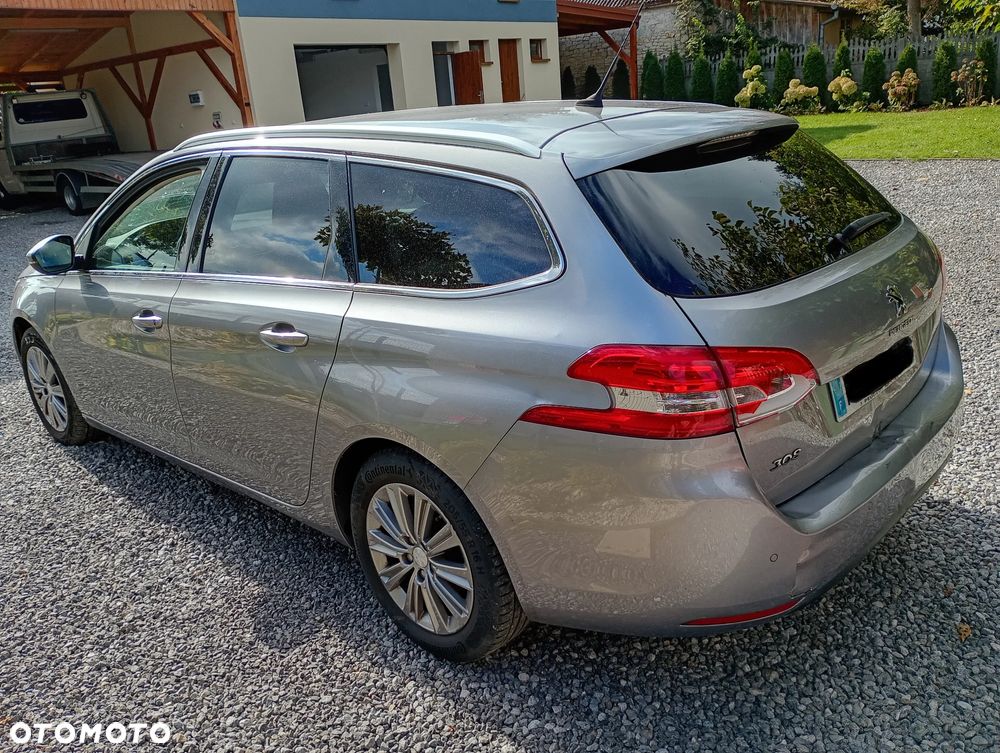 Peugeot 308 PureTech 130 EAT8 Allure - 4