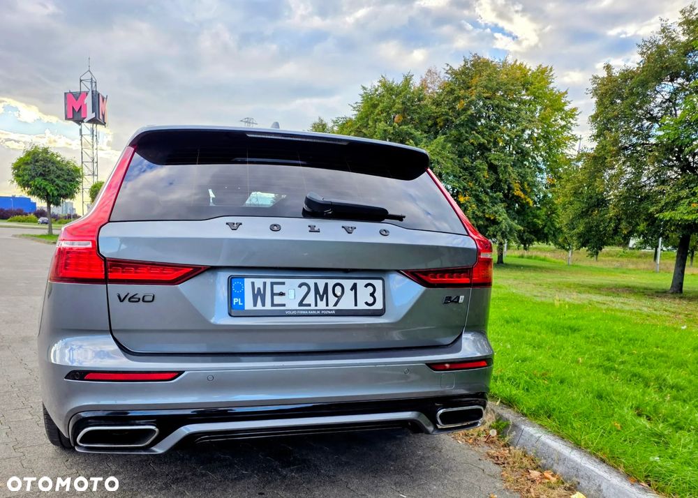 Volvo V60 B4 B R-Design - 4
