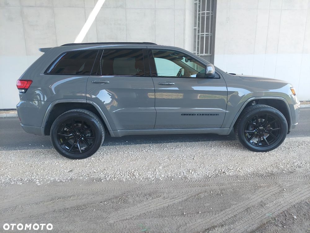 Jeep Grand Cherokee - 8