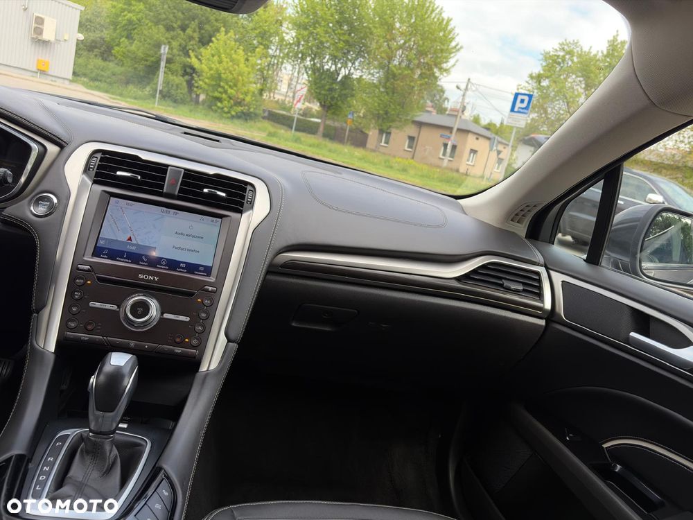 Ford Mondeo SW 2.0 Hybrid Vignale - 21