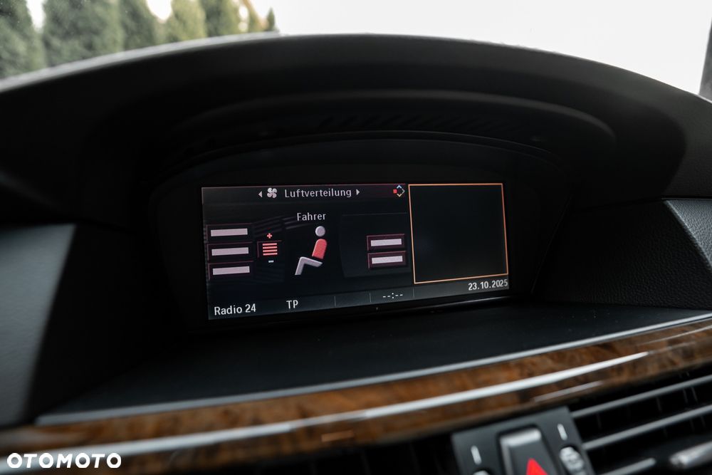 BMW Seria 5 530i - 30