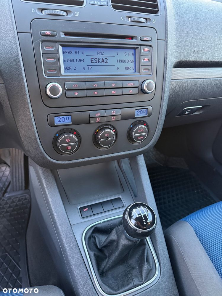 Volkswagen Golf 1.6 Comfortline - 6