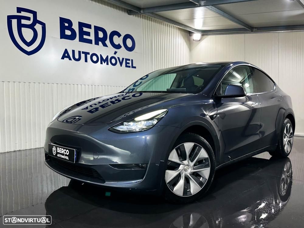Tesla Model Y Long Range Dual Motor AWD - 2