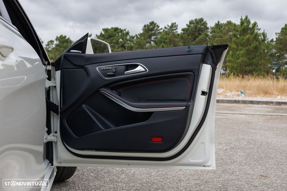 Mercedes-Benz CLA 220 d AMG Line Aut. - 39