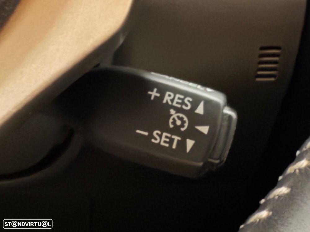 Lexus IS 300H Pack Executive+ - 22