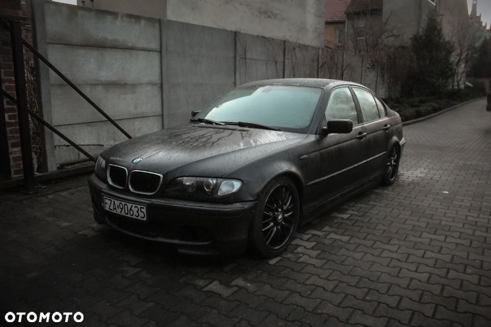 BMW Seria 3 325i - 2