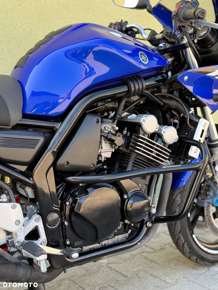 Yamaha FZS - 14