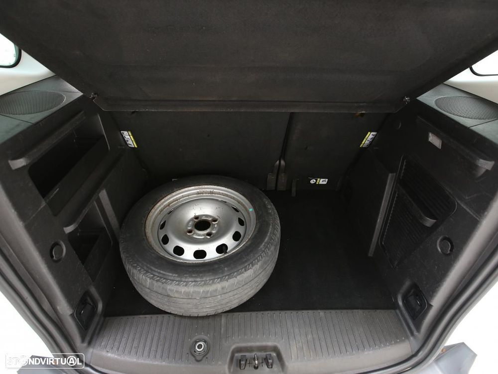 Ford Tourneo Courier 1.0 EcoBoost Ambiente - 12