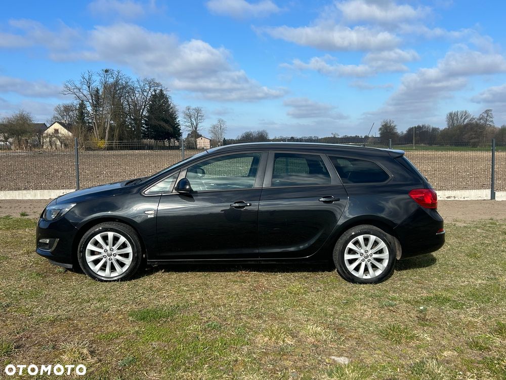 Opel Astra 1.4 Turbo 150 Jahre - 17