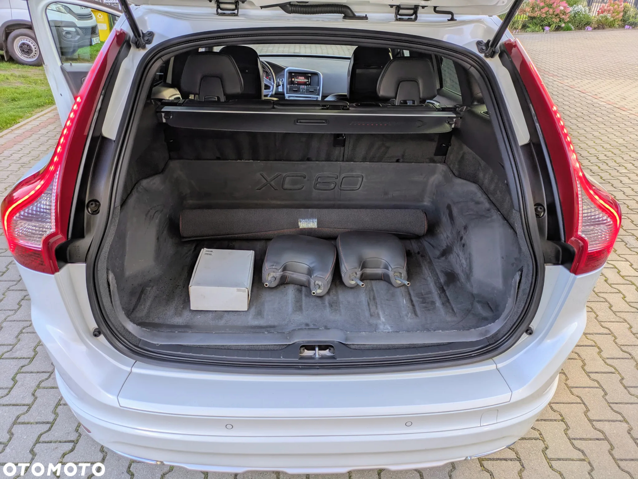 Volvo XC 60 D4 Drive-E Ocean Race - 13