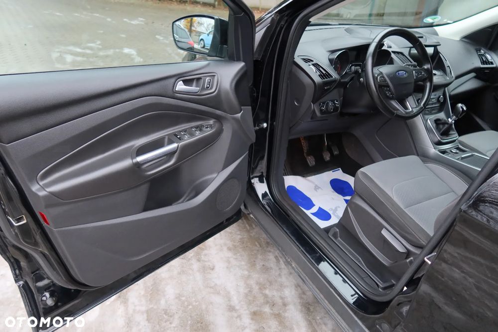 Ford Kuga 2.0 TDCi 2x4 Titanium - 6